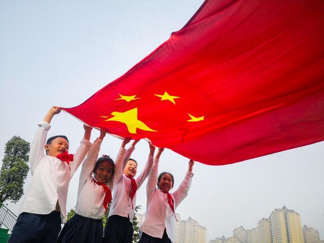 对于宠物狗大概多久洗一次澡比较好?-精彩红迪网平台